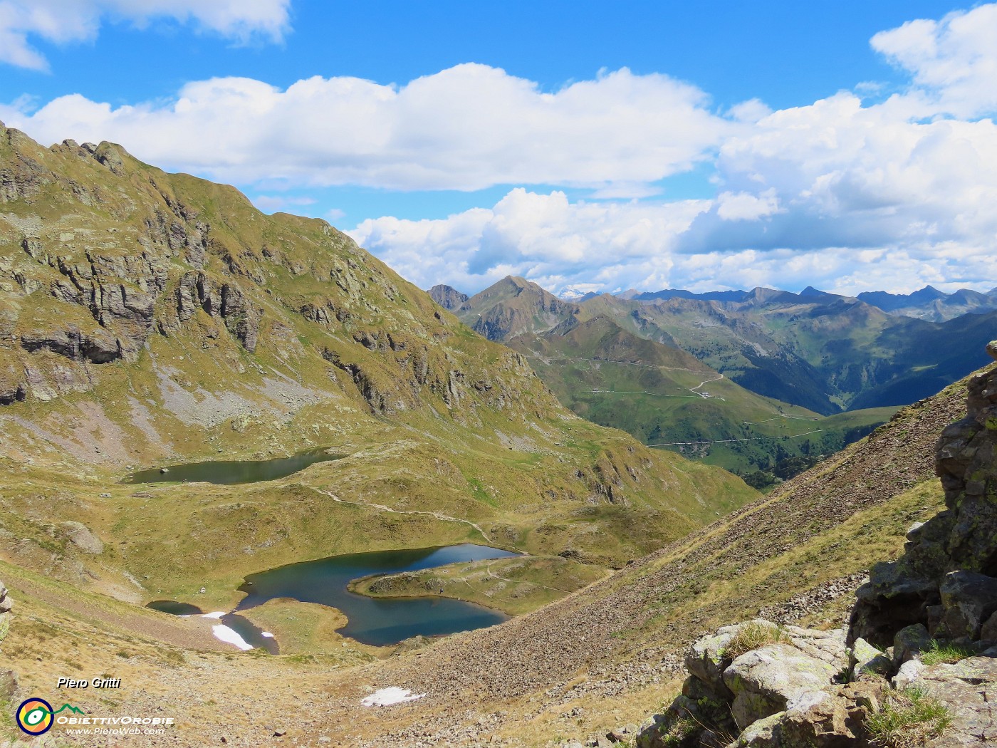 51 Laghi di Ponteranica dalla Bocchetta Triomen (2205 m).JPG